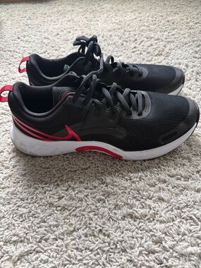 Men’s Nike RENEW RETALIATION TR 3 Mens Black Red sz 13